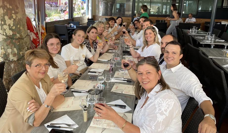 Repas d'équipe à L'atomique 