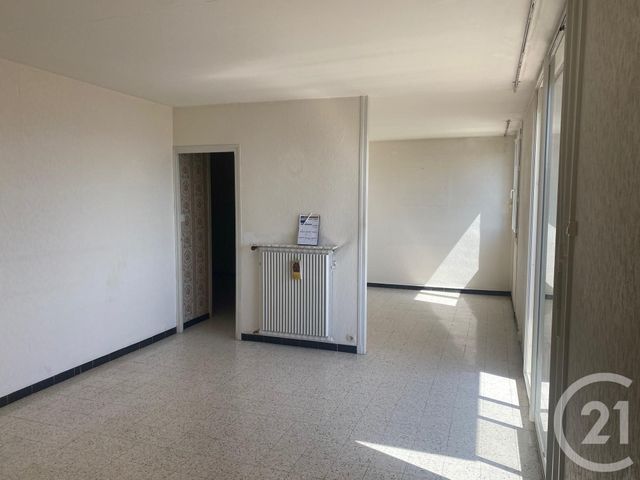 Afficher la photo en grand Appartement F3 à vendre - 3 pièces - 68.12 m2 - BAGNOLS SUR CEZE - 30 - LANGUEDOC-ROUSSILLON - Century 21 La Big