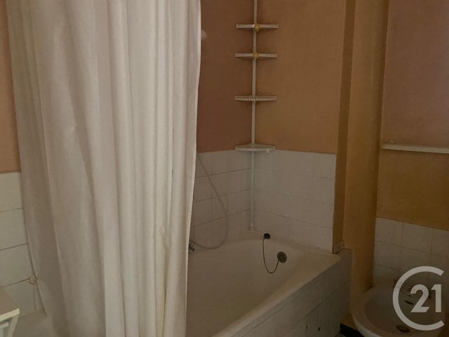 Afficher la photo en grand Appartement F3 à vendre - 3 pièces - 68.12 m2 - BAGNOLS SUR CEZE - 30 - LANGUEDOC-ROUSSILLON - Century 21 La Big