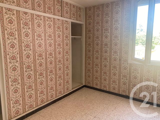 Afficher la photo en grand Appartement F3 à vendre - 3 pièces - 68.12 m2 - BAGNOLS SUR CEZE - 30 - LANGUEDOC-ROUSSILLON - Century 21 La Big