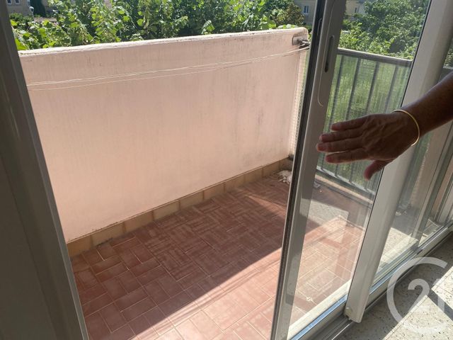 Afficher la photo en grand Appartement F3 à vendre - 3 pièces - 68.12 m2 - BAGNOLS SUR CEZE - 30 - LANGUEDOC-ROUSSILLON - Century 21 La Big