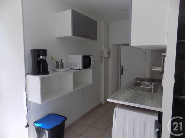Studio à louer - 1 pièce - 32.3 m2 - BAGNOLS SUR CEZE - 30 - LANGUEDOC-ROUSSILLON - Century 21 La Big Studio à louer - 1 pièce - 32.3 m2 - BAGNOLS SUR CEZE - 30 - LANGUEDOC-ROUSSILLON - Century 21 La Big