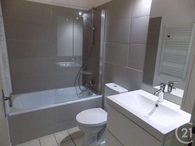 Appartement F2 à louer - 2 pièces - 36.99 m2 - BAGNOLS SUR CEZE - 30 - LANGUEDOC-ROUSSILLON - Century 21 La Big Appartement F2 à louer - 2 pièces - 36.99 m2 - BAGNOLS SUR CEZE - 30 - LANGUEDOC-ROUSSILLON - Century 21 La Big