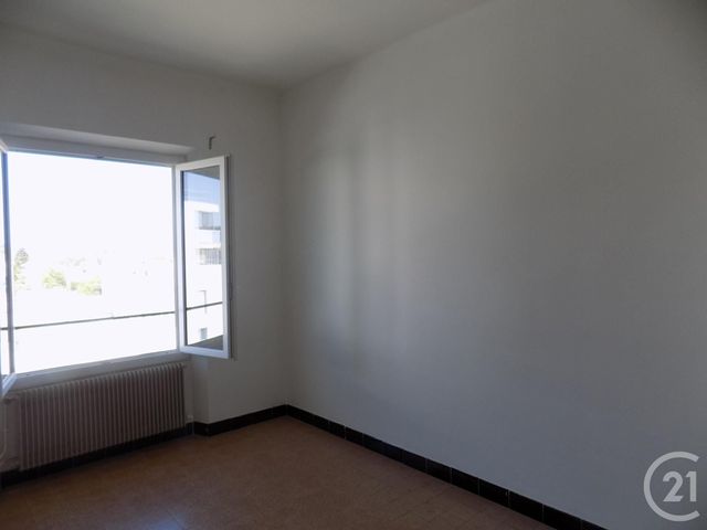 appartement à louer - 3 pièces - 54.0 m2 - BAGNOLS SUR CEZE - 30 - LANGUEDOC-ROUSSILLON - Century 21 La Big appartement à louer - 3 pièces - 54.0 m2 - BAGNOLS SUR CEZE - 30 - LANGUEDOC-ROUSSILLON - Century 21 La Big