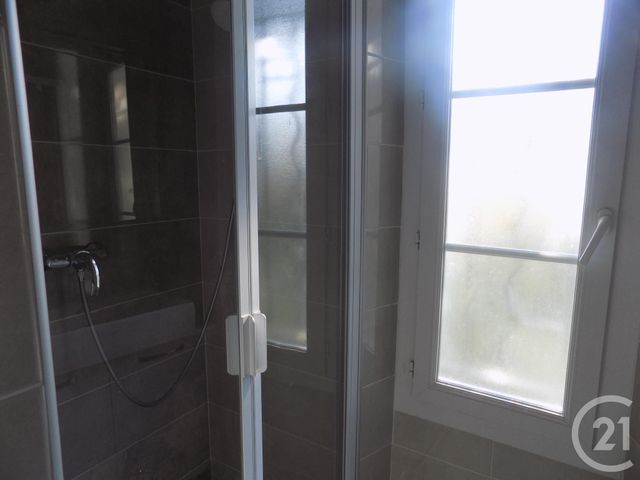 appartement à louer - 3 pièces - 54.0 m2 - BAGNOLS SUR CEZE - 30 - LANGUEDOC-ROUSSILLON - Century 21 La Big appartement à louer - 3 pièces - 54.0 m2 - BAGNOLS SUR CEZE - 30 - LANGUEDOC-ROUSSILLON - Century 21 La Big