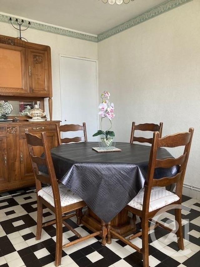 Appartement F4 à vendre - 4 pièces - 65.79 m2 - BAGNOLS SUR CEZE - 30 - LANGUEDOC-ROUSSILLON - Century 21 La Big Appartement F4 à vendre - 4 pièces - 65.79 m2 - BAGNOLS SUR CEZE - 30 - LANGUEDOC-ROUSSILLON - Century 21 La Big