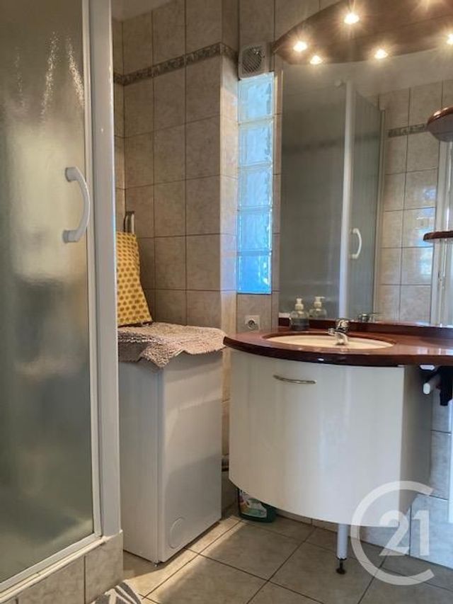 Appartement F4 à vendre - 4 pièces - 65.79 m2 - BAGNOLS SUR CEZE - 30 - LANGUEDOC-ROUSSILLON - Century 21 La Big Appartement F4 à vendre - 4 pièces - 65.79 m2 - BAGNOLS SUR CEZE - 30 - LANGUEDOC-ROUSSILLON - Century 21 La Big