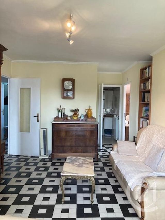 Appartement F4 à vendre - 4 pièces - 65.79 m2 - BAGNOLS SUR CEZE - 30 - LANGUEDOC-ROUSSILLON - Century 21 La Big Appartement F4 à vendre - 4 pièces - 65.79 m2 - BAGNOLS SUR CEZE - 30 - LANGUEDOC-ROUSSILLON - Century 21 La Big