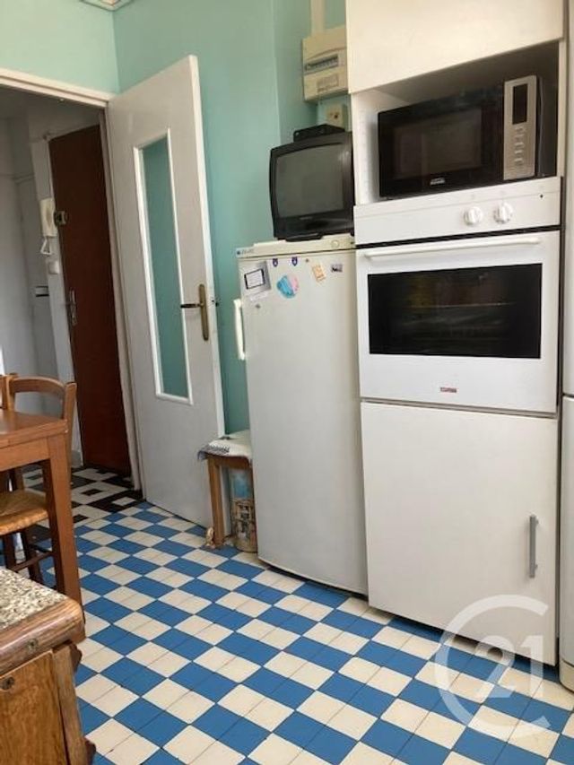 Appartement F4 à vendre - 4 pièces - 65.79 m2 - BAGNOLS SUR CEZE - 30 - LANGUEDOC-ROUSSILLON - Century 21 La Big Appartement F4 à vendre - 4 pièces - 65.79 m2 - BAGNOLS SUR CEZE - 30 - LANGUEDOC-ROUSSILLON - Century 21 La Big