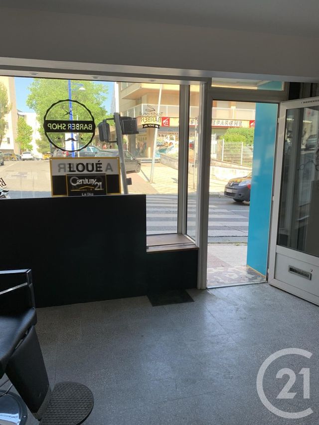 Afficher la photo en grand Local à louer - 1 pièce - 40.0 m2 - BAGNOLS SUR CEZE - 30 - LANGUEDOC-ROUSSILLON - Century 21 La Big