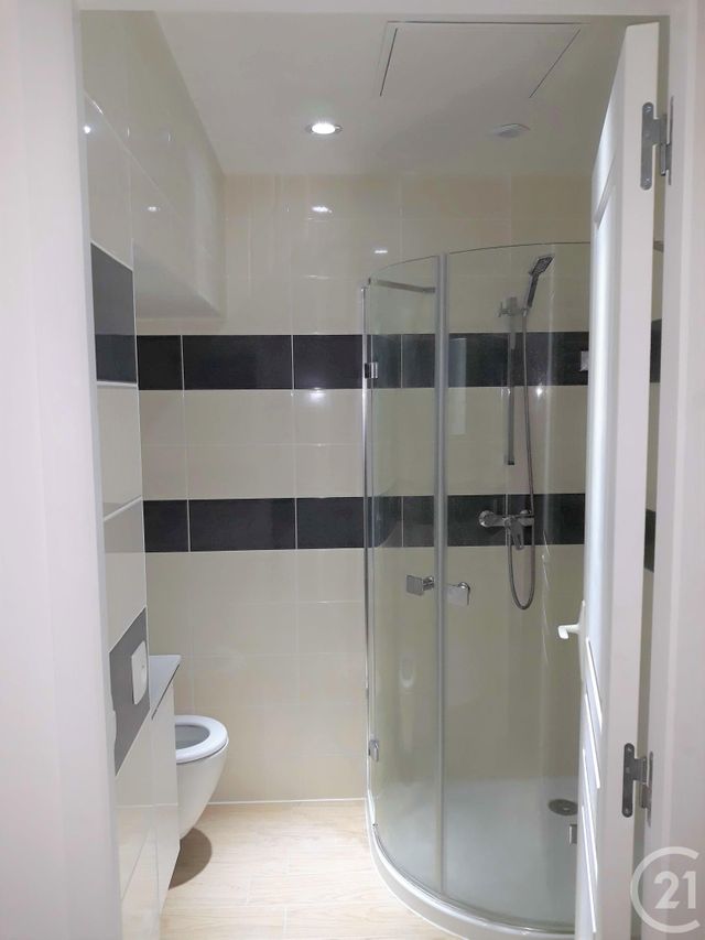 Appartement T2 à louer - 2 pièces - 33.0 m2 - BAGNOLS SUR CEZE - 30 - LANGUEDOC-ROUSSILLON - Century 21 La Big Appartement T2 à louer - 2 pièces - 33.0 m2 - BAGNOLS SUR CEZE - 30 - LANGUEDOC-ROUSSILLON - Century 21 La Big