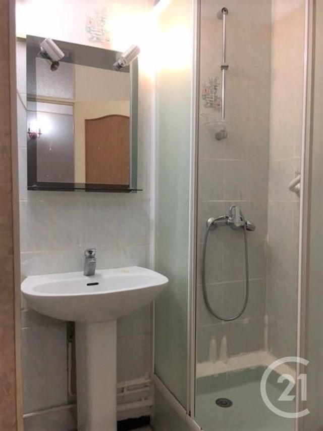appartement à louer - 3 pièces - 60.0 m2 - BAGNOLS SUR CEZE - 30 - LANGUEDOC-ROUSSILLON - Century 21 La Big appartement à louer - 3 pièces - 60.0 m2 - BAGNOLS SUR CEZE - 30 - LANGUEDOC-ROUSSILLON - Century 21 La Big