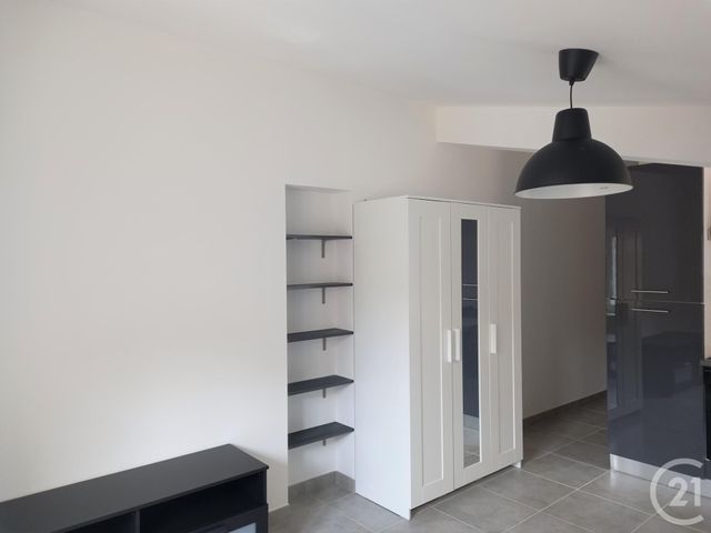 Studio à louer - 1 pièce - 25.0 m2 - BAGNOLS SUR CEZE - 30 - LANGUEDOC-ROUSSILLON - Century 21 La Big Studio à louer - 1 pièce - 25.0 m2 - BAGNOLS SUR CEZE - 30 - LANGUEDOC-ROUSSILLON - Century 21 La Big