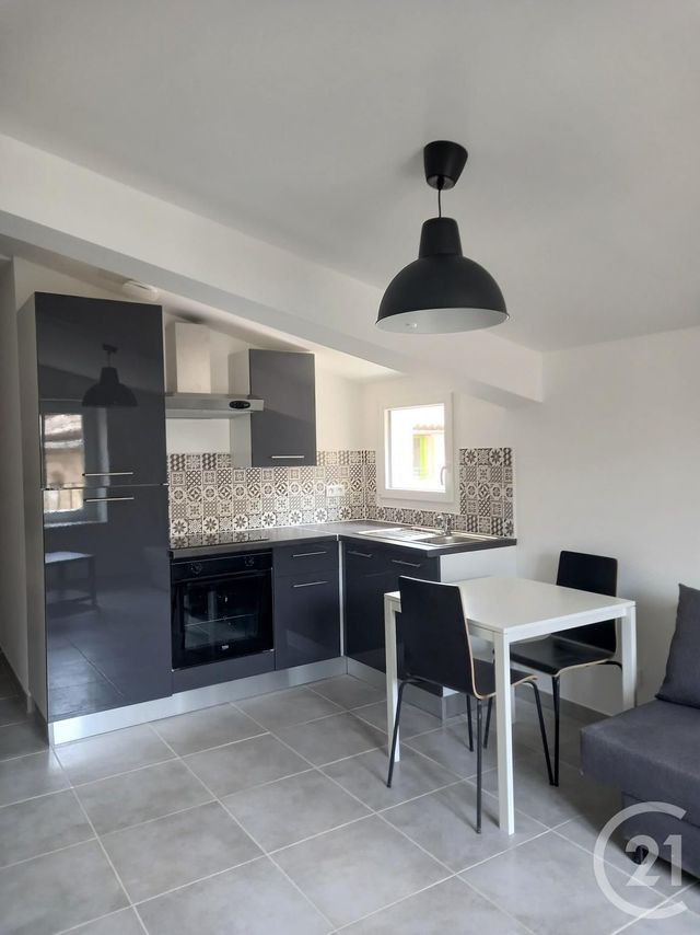 Studio à louer - 1 pièce - 25.0 m2 - BAGNOLS SUR CEZE - 30 - LANGUEDOC-ROUSSILLON - Century 21 La Big Studio à louer - 1 pièce - 25.0 m2 - BAGNOLS SUR CEZE - 30 - LANGUEDOC-ROUSSILLON - Century 21 La Big