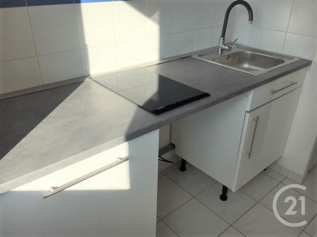 appartement à louer - 3 pièces - 53.0 m2 - BAGNOLS SUR CEZE - 30 - LANGUEDOC-ROUSSILLON - Century 21 La Big appartement à louer - 3 pièces - 53.0 m2 - BAGNOLS SUR CEZE - 30 - LANGUEDOC-ROUSSILLON - Century 21 La Big