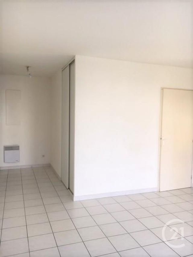 appartement à louer - 3 pièces - 53.0 m2 - BAGNOLS SUR CEZE - 30 - LANGUEDOC-ROUSSILLON - Century 21 La Big appartement à louer - 3 pièces - 53.0 m2 - BAGNOLS SUR CEZE - 30 - LANGUEDOC-ROUSSILLON - Century 21 La Big