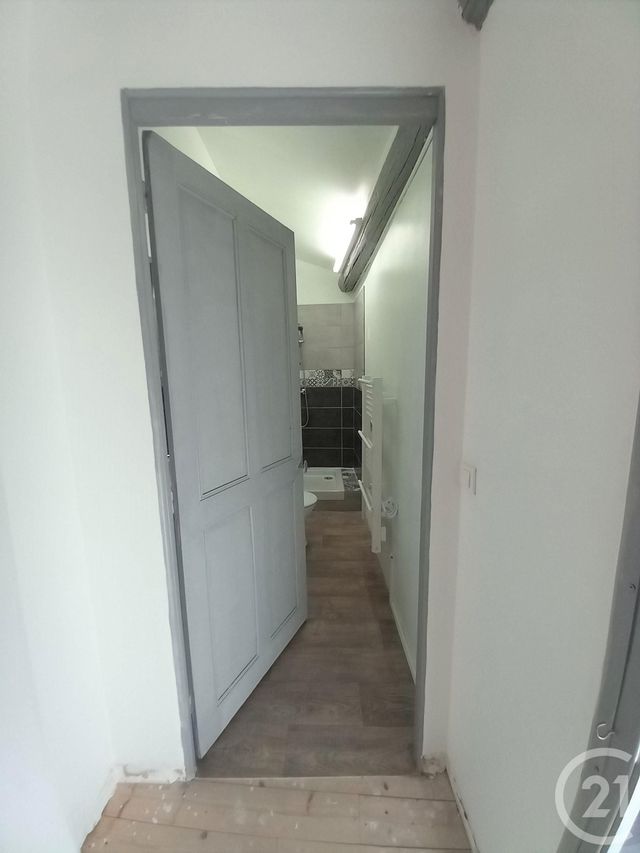 Afficher la photo en grand Appartement F2 à louer - 2 pièces - 46.0 m2 - ST MICHEL D EUZET - 30 - LANGUEDOC-ROUSSILLON - Century 21 La Big