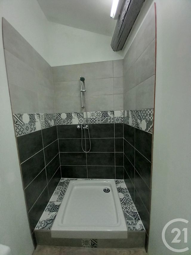 Afficher la photo en grand Appartement F2 à louer - 2 pièces - 46.0 m2 - ST MICHEL D EUZET - 30 - LANGUEDOC-ROUSSILLON - Century 21 La Big