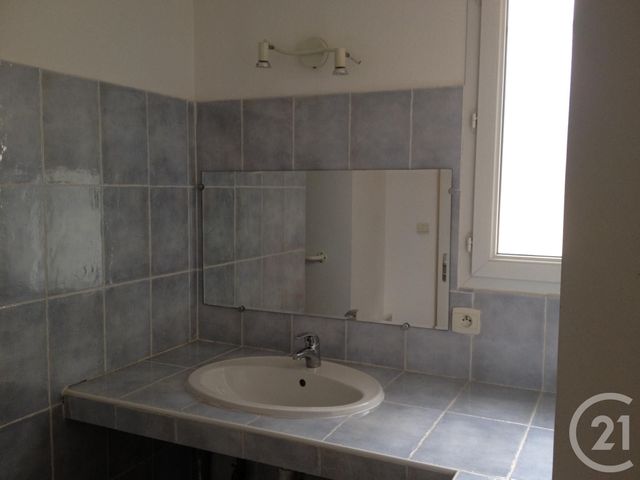 Afficher la photo en grand maison à louer - 4 pièces - 100.0 m2 - LAUDUN - 30 - LANGUEDOC-ROUSSILLON - Century 21 La Big