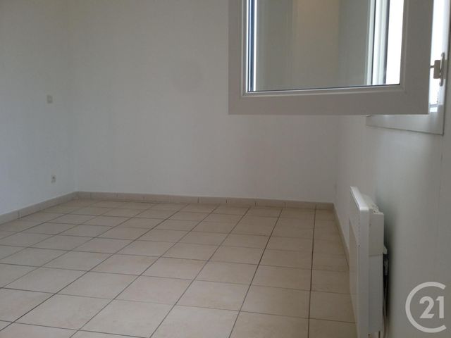 Afficher la photo en grand maison à louer - 4 pièces - 100.0 m2 - LAUDUN - 30 - LANGUEDOC-ROUSSILLON - Century 21 La Big