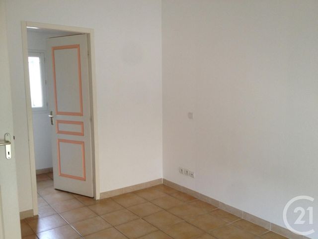 Afficher la photo en grand maison à louer - 4 pièces - 100.0 m2 - LAUDUN - 30 - LANGUEDOC-ROUSSILLON - Century 21 La Big