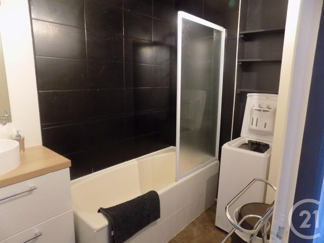 Afficher la photo en grand appartement à louer - 4 pièces - 70.0 m2 - BAGNOLS SUR CEZE - 30 - LANGUEDOC-ROUSSILLON - Century 21 La Big
