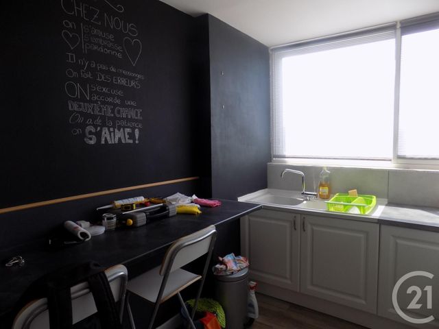 Afficher la photo en grand appartement à louer - 4 pièces - 70.0 m2 - BAGNOLS SUR CEZE - 30 - LANGUEDOC-ROUSSILLON - Century 21 La Big