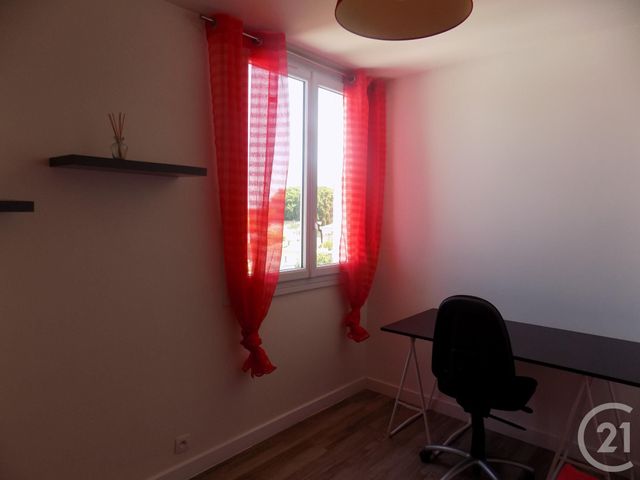 Afficher la photo en grand appartement à louer - 4 pièces - 70.0 m2 - BAGNOLS SUR CEZE - 30 - LANGUEDOC-ROUSSILLON - Century 21 La Big