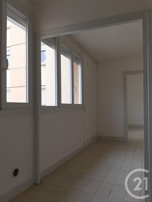 Afficher la photo en grand Appartement F3 à louer - 3 pièces - 45.53 m2 - BAGNOLS SUR CEZE - 30 - LANGUEDOC-ROUSSILLON - Century 21 La Big
