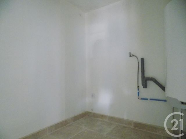 Afficher la photo en grand appartement à louer - 2 pièces - 51.0 m2 - BAGNOLS SUR CEZE - 30 - LANGUEDOC-ROUSSILLON - Century 21 La Big