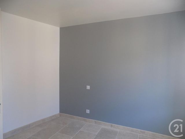 Afficher la photo en grand appartement à louer - 2 pièces - 51.0 m2 - BAGNOLS SUR CEZE - 30 - LANGUEDOC-ROUSSILLON - Century 21 La Big