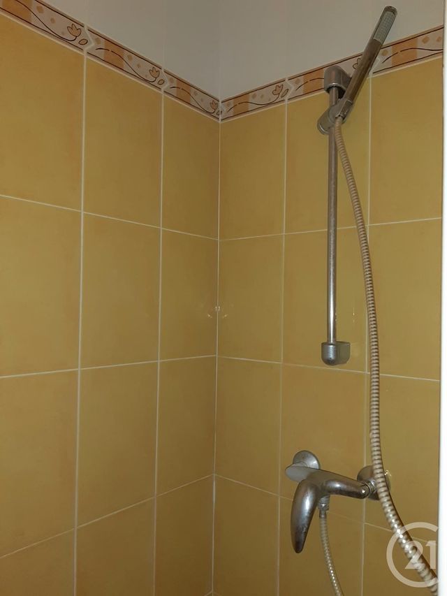 Afficher la photo en grand Appartement F1 à louer - 1 pièce - 22.0 m2 - BAGNOLS SUR CEZE - 30 - LANGUEDOC-ROUSSILLON - Century 21 La Big