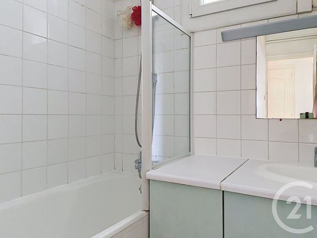 Appartement F3 à vendre - 3 pièces - 60.03 m2 - BAGNOLS SUR CEZE - 30 - LANGUEDOC-ROUSSILLON - Century 21 La Big