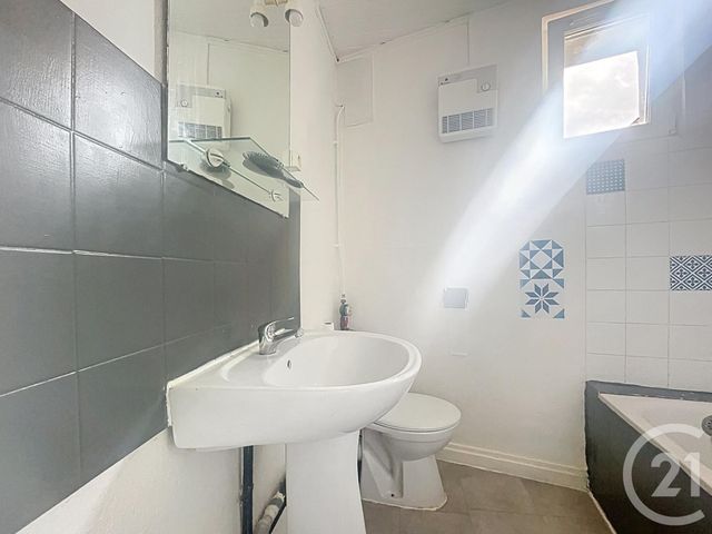 Appartement F2 à vendre - 2 pièces - 40.45 m2 - BAGNOLS SUR CEZE - 30 - LANGUEDOC-ROUSSILLON - Century 21 La Big