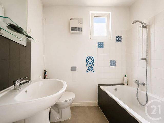 Appartement F2 à vendre - 2 pièces - 40.45 m2 - BAGNOLS SUR CEZE - 30 - LANGUEDOC-ROUSSILLON - Century 21 La Big