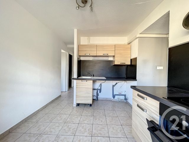 Appartement T3 à vendre - 5 pièces - 73.0 m2 - BAGNOLS SUR CEZE - 30 - LANGUEDOC-ROUSSILLON - Century 21 La Big