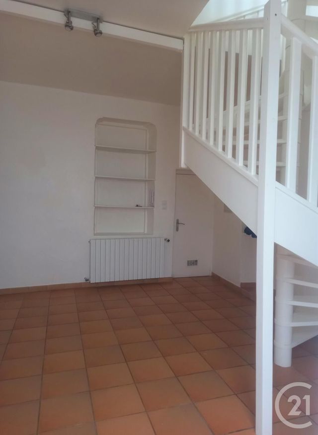 Appartement Duplex à louer - 2 pièces - 40.0 m2 - BAGNOLS SUR CEZE - 30 - LANGUEDOC-ROUSSILLON - Century 21 La Big