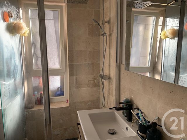 Appartement F3 à louer - 3 pièces - 53.15 m2 - BAGNOLS SUR CEZE - 30 - LANGUEDOC-ROUSSILLON - Century 21 La Big