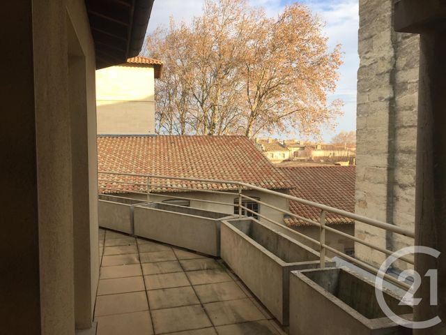 Appartement à louer - 2 pièces - 130.0 m2 - AVIGNON - 84 - PROVENCE-ALPES-COTE-D-AZUR - Century 21 La Big