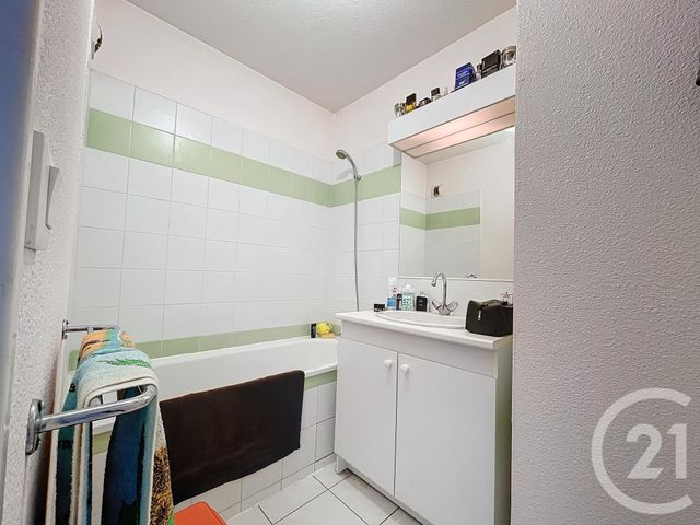 Appartement F2 bis à vendre - 3 pièces - 53.6 m2 - BAGNOLS SUR CEZE - 30 - LANGUEDOC-ROUSSILLON - Century 21 La Big