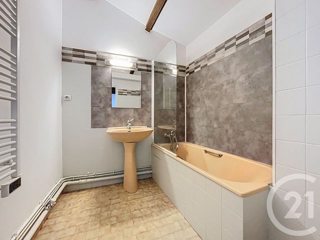 Appartement T2 à vendre - 2 pièces - 48.29 m2 - BAGNOLS SUR CEZE - 30 - LANGUEDOC-ROUSSILLON - Century 21 La Big