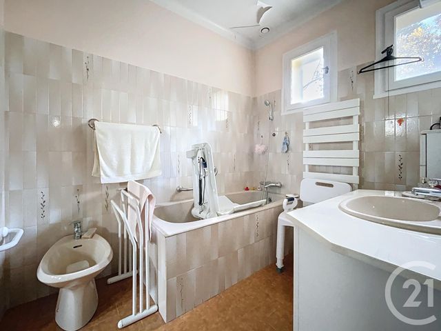 maison à vendre - 5 pièces - 121.0 m2 - BAGNOLS SUR CEZE - 30 - LANGUEDOC-ROUSSILLON - Century 21 La Big