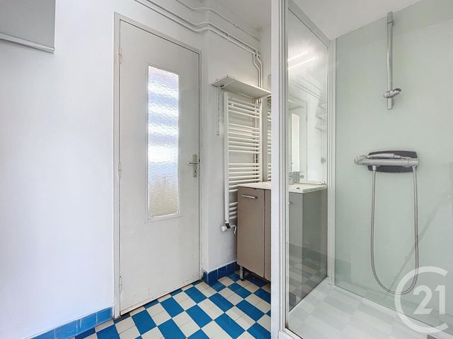 Appartement F3 à vendre - 3 pièces - 65.0 m2 - BAGNOLS SUR CEZE - 30 - LANGUEDOC-ROUSSILLON - Century 21 La Big