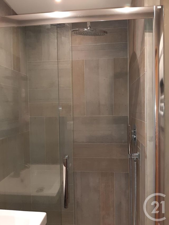 Appartement F3 à louer - 3 pièces - 45.0 m2 - BAGNOLS SUR CEZE - 30 - LANGUEDOC-ROUSSILLON - Century 21 La Big