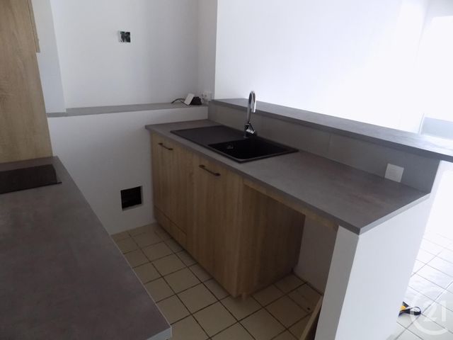 Appartement F2 à louer - 2 pièces - 36.99 m2 - BAGNOLS SUR CEZE - 30 - LANGUEDOC-ROUSSILLON - Century 21 La Big