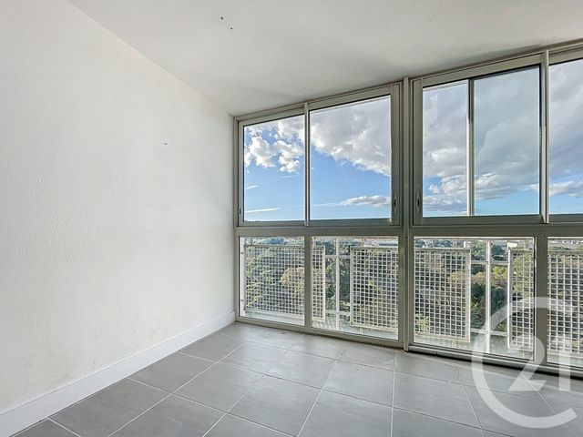 Appartement T4 à vendre - 4 pièces - 76.8 m2 - BAGNOLS SUR CEZE - 30 - LANGUEDOC-ROUSSILLON - Century 21 La Big