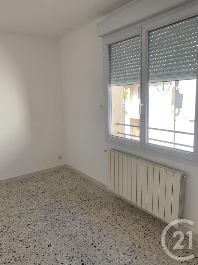 Appartement à louer - 2 pièces - 35.0 m2 - BAGNOLS SUR CEZE - 30 - LANGUEDOC-ROUSSILLON - Century 21 La Big
