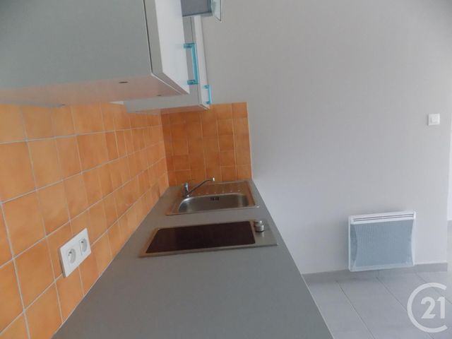 Appartement F1 à louer - 1 pièce - 24.75 m2 - BAGNOLS SUR CEZE - 30 - LANGUEDOC-ROUSSILLON - Century 21 La Big