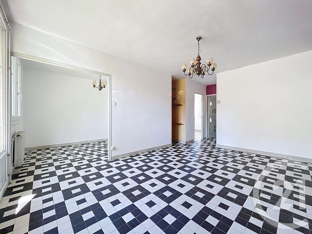 Appartement F4 à vendre - 4 pièces - 60.0 m2 - BAGNOLS SUR CEZE - 30 - LANGUEDOC-ROUSSILLON - Century 21 La Big