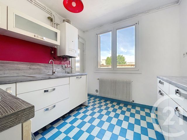 Appartement F4 à vendre - 4 pièces - 60.0 m2 - BAGNOLS SUR CEZE - 30 - LANGUEDOC-ROUSSILLON - Century 21 La Big